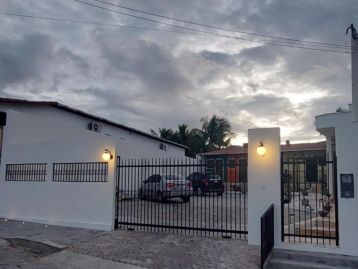 Buganvilia Pousada & Bistro Santa Cruz  Exteriör bild