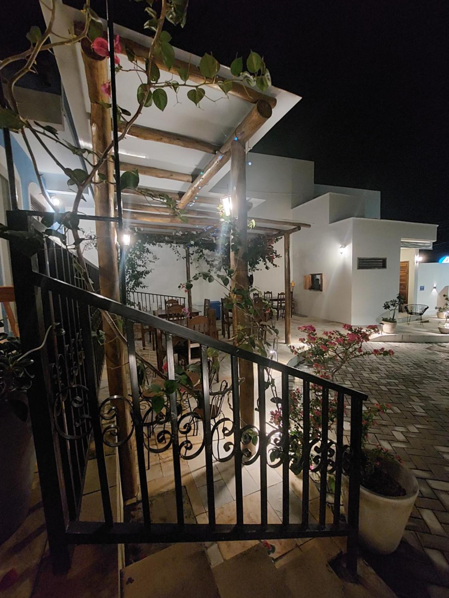 Buganvilia Pousada & Bistro Santa Cruz  Exteriör bild